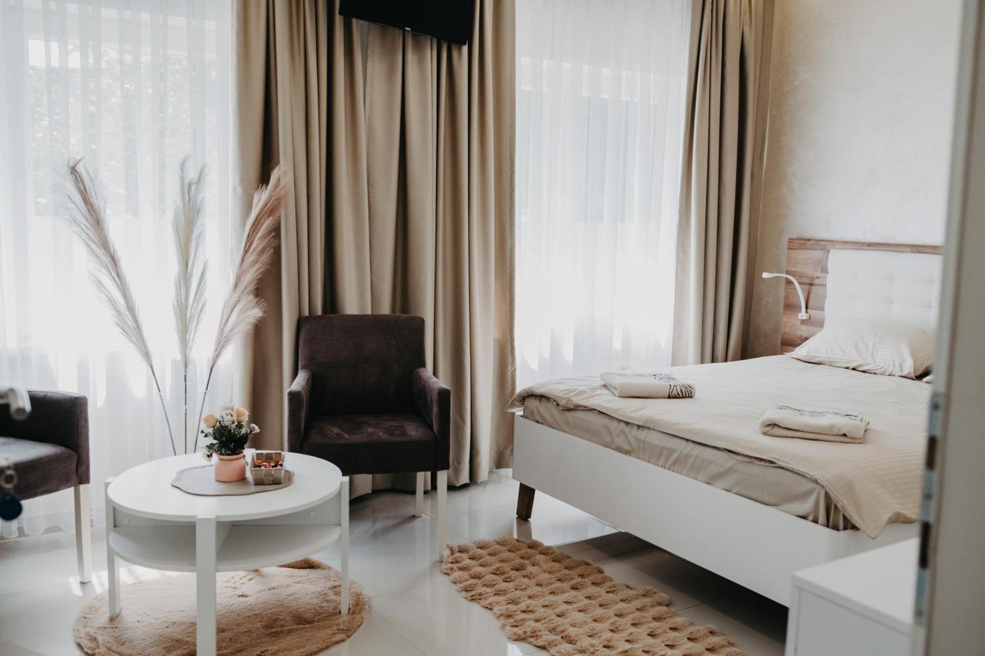 Prenociste Park Bed and Breakfast Modrica Εξωτερικό φωτογραφία