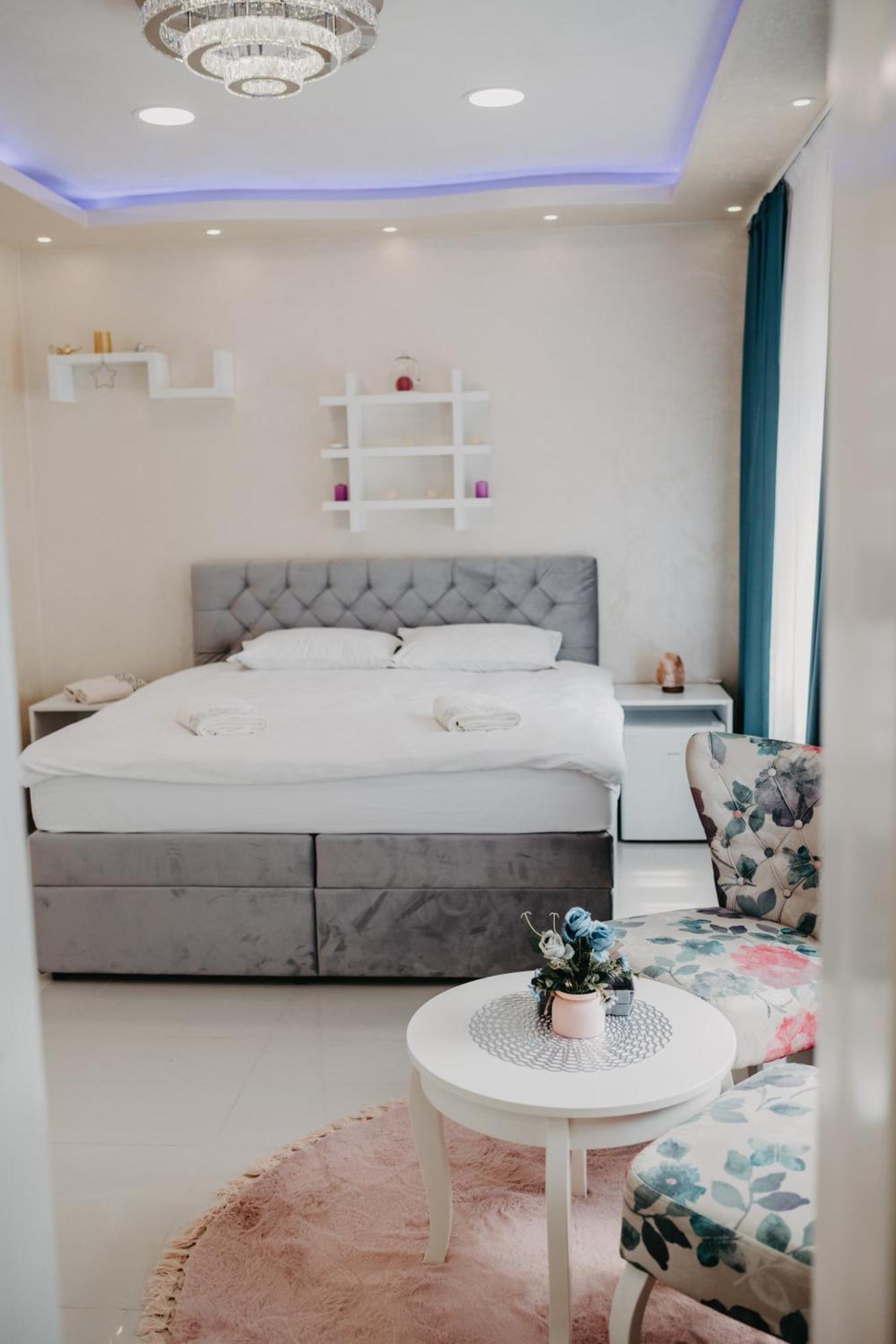 Prenociste Park Bed and Breakfast Modrica Εξωτερικό φωτογραφία