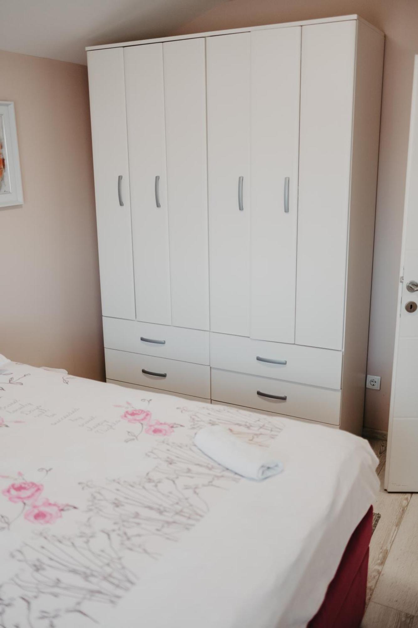 Prenociste Park Bed and Breakfast Modrica Εξωτερικό φωτογραφία