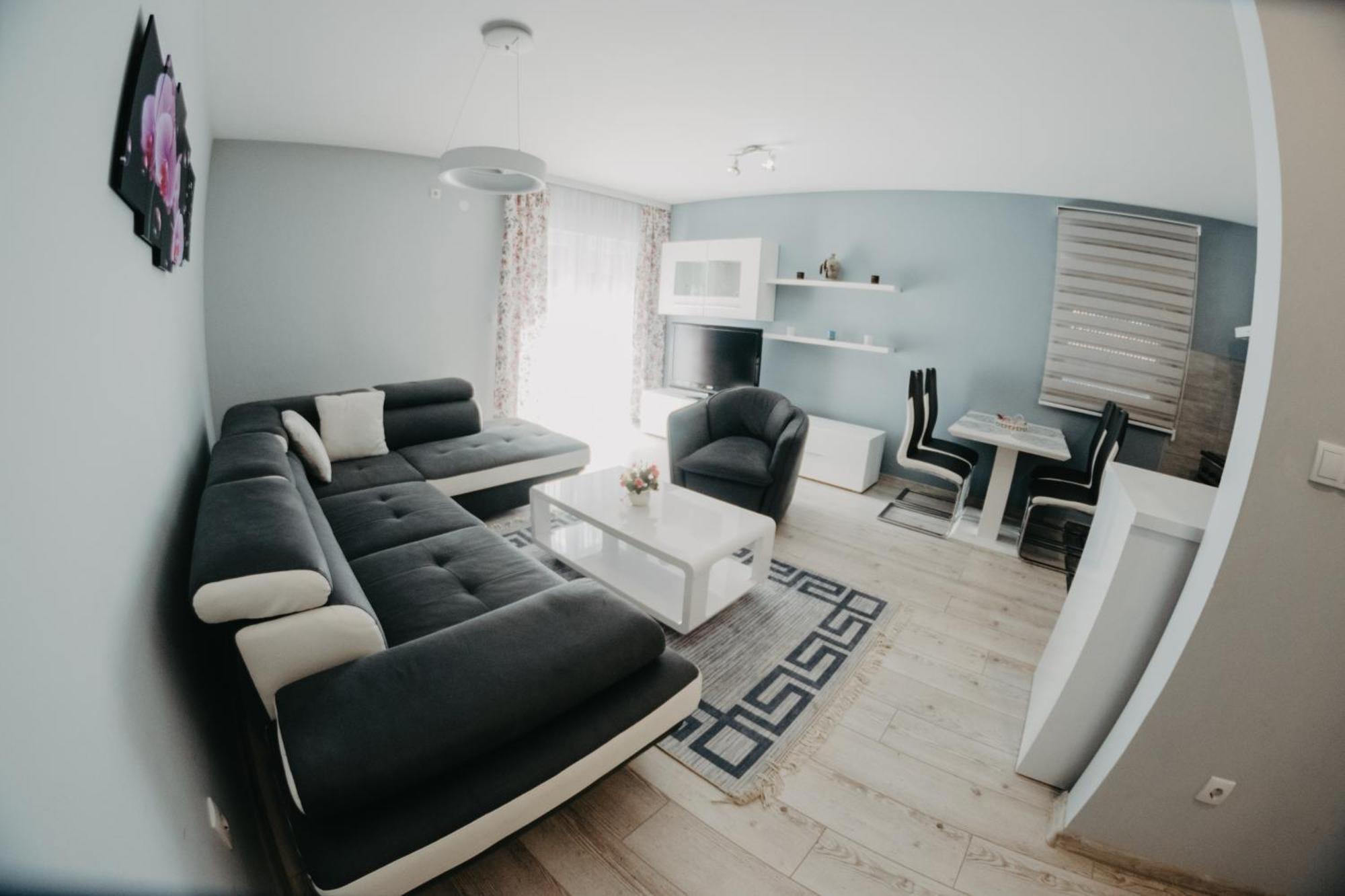 Prenociste Park Bed and Breakfast Modrica Εξωτερικό φωτογραφία