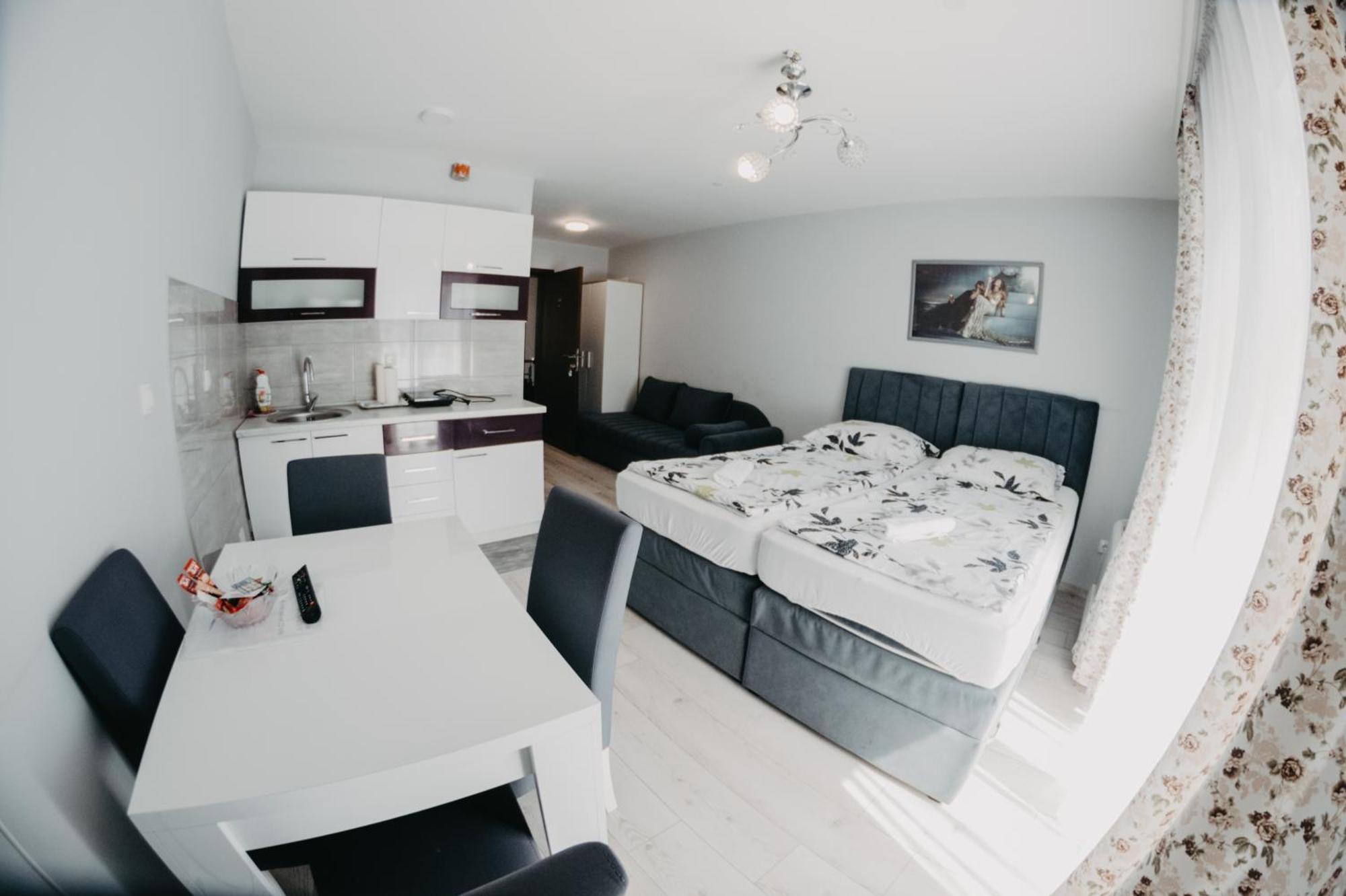 Prenociste Park Bed and Breakfast Modrica Εξωτερικό φωτογραφία