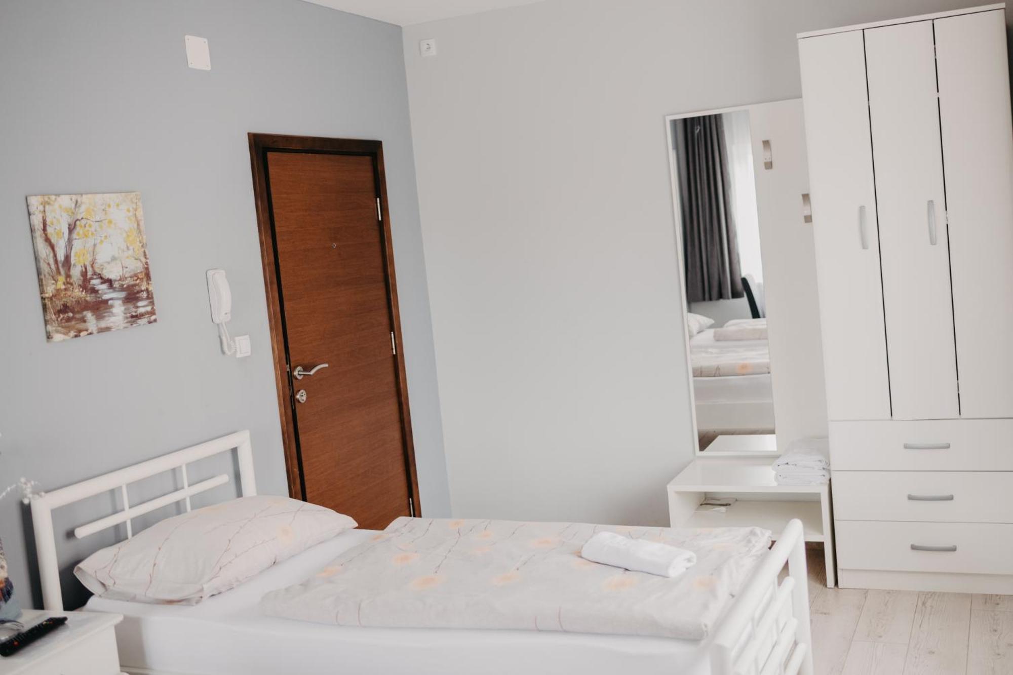 Prenociste Park Bed and Breakfast Modrica Εξωτερικό φωτογραφία