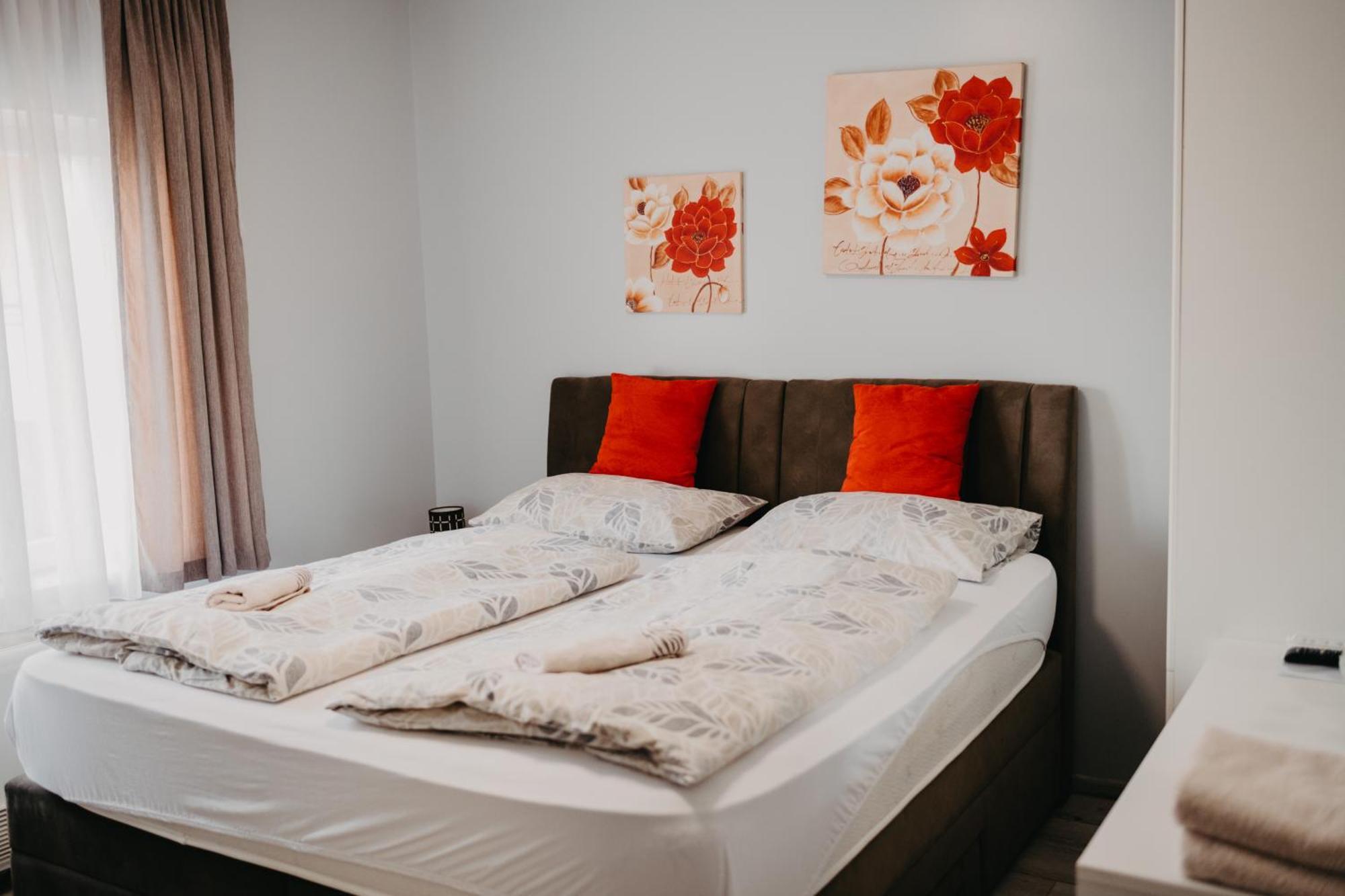 Prenociste Park Bed and Breakfast Modrica Εξωτερικό φωτογραφία