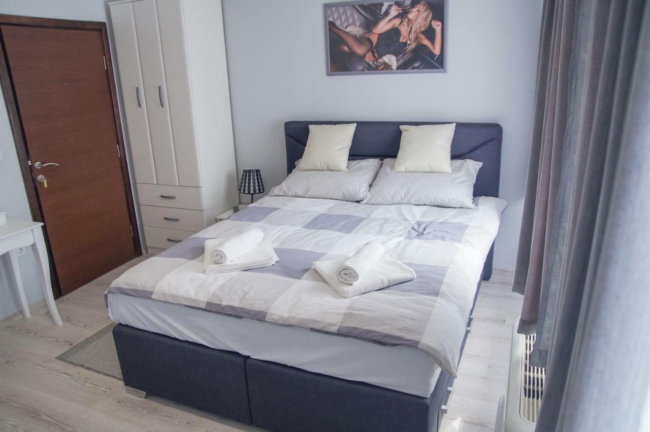 Prenociste Park Bed and Breakfast Modrica Εξωτερικό φωτογραφία